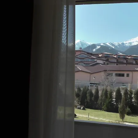 Apartment In Royal Towers *