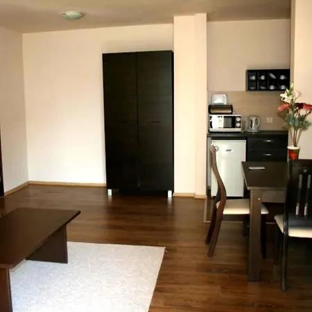 班斯科罗耶尔塔班斯科滑雪公寓