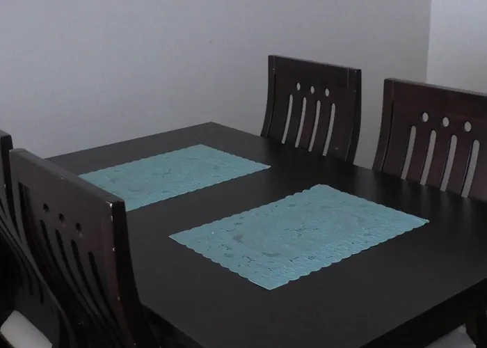 In Royal Towers Apartman